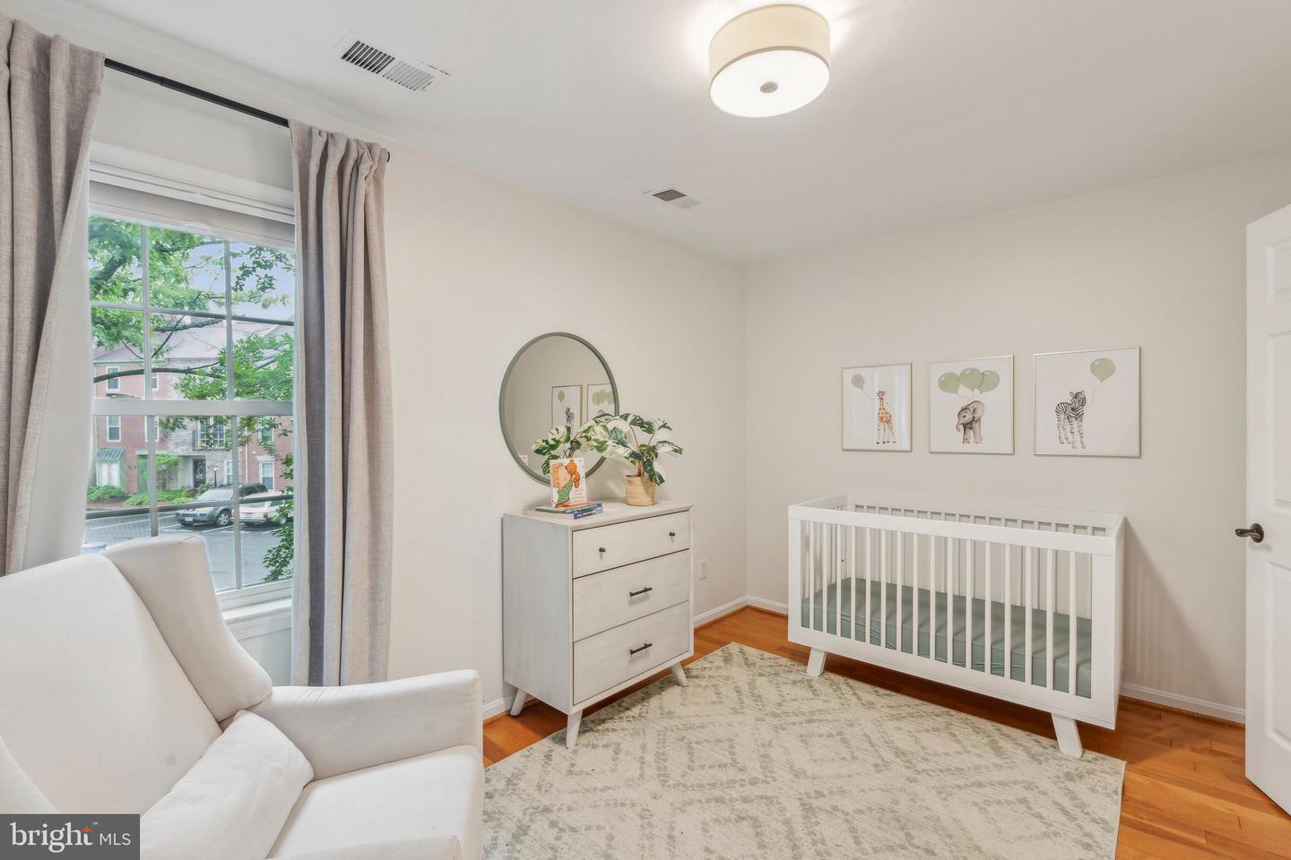 6711 WASHINGTON BLVD #I, ARLINGTON, Virginia 22213, 2 Bedrooms Bedrooms, ,1 BathroomBathrooms,Residential,For sale,6711 WASHINGTON BLVD #I,VAAR2058086 MLS # VAAR2058086