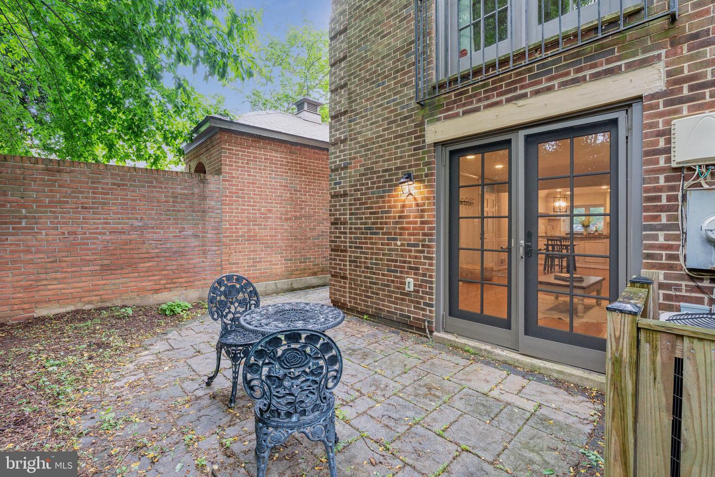 6711 WASHINGTON BLVD #I, ARLINGTON, Virginia 22213, 2 Bedrooms Bedrooms, ,1 BathroomBathrooms,Residential,For sale,6711 WASHINGTON BLVD #I,VAAR2058086 MLS # VAAR2058086