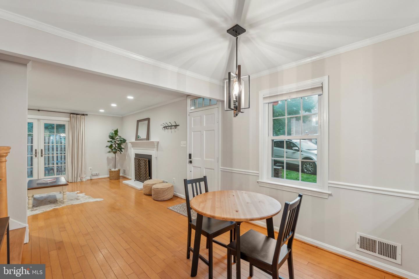 6711 WASHINGTON BLVD #I, ARLINGTON, Virginia 22213, 2 Bedrooms Bedrooms, ,1 BathroomBathrooms,Residential,For sale,6711 WASHINGTON BLVD #I,VAAR2058086 MLS # VAAR2058086