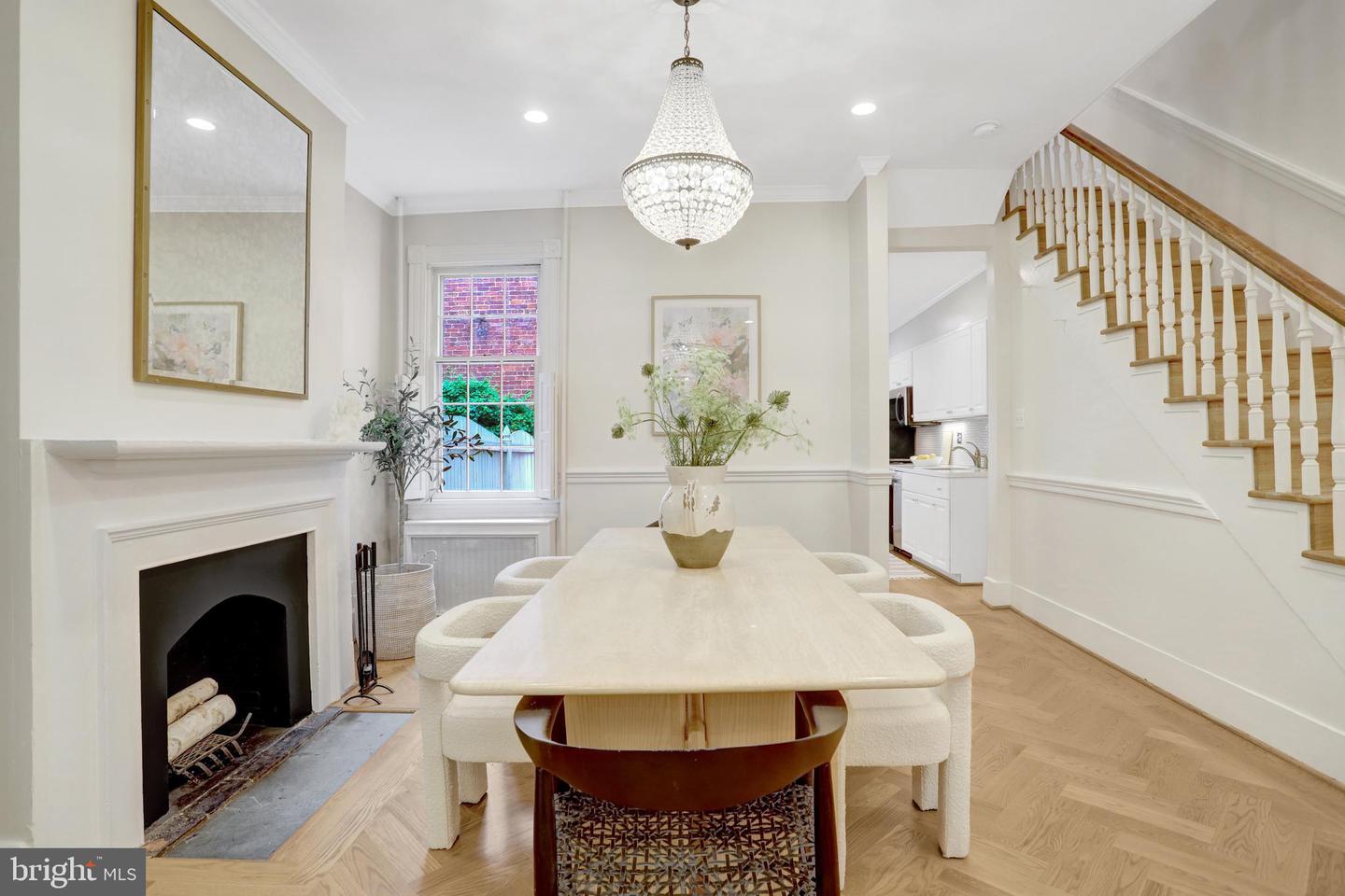 230 N SAINT ASAPH ST, ALEXANDRIA, Virginia 22314, 2 Bedrooms Bedrooms, ,2 BathroomsBathrooms,Residential,For sale,230 N SAINT ASAPH ST,VAAX2045652 MLS # VAAX2045652