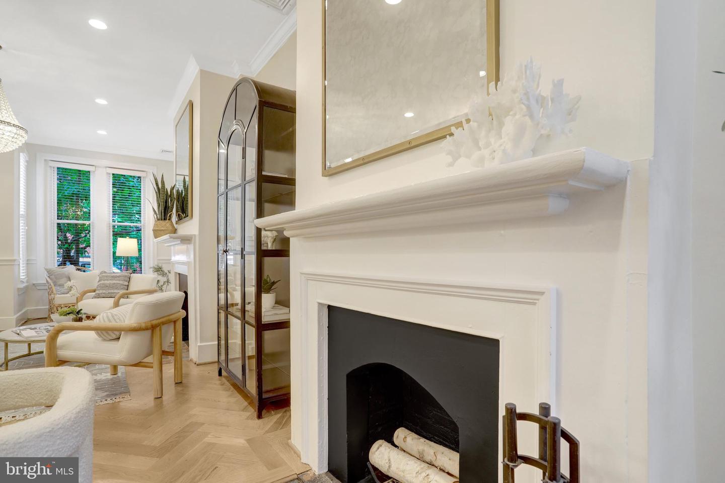 230 N SAINT ASAPH ST, ALEXANDRIA, Virginia 22314, 2 Bedrooms Bedrooms, ,2 BathroomsBathrooms,Residential,For sale,230 N SAINT ASAPH ST,VAAX2045652 MLS # VAAX2045652