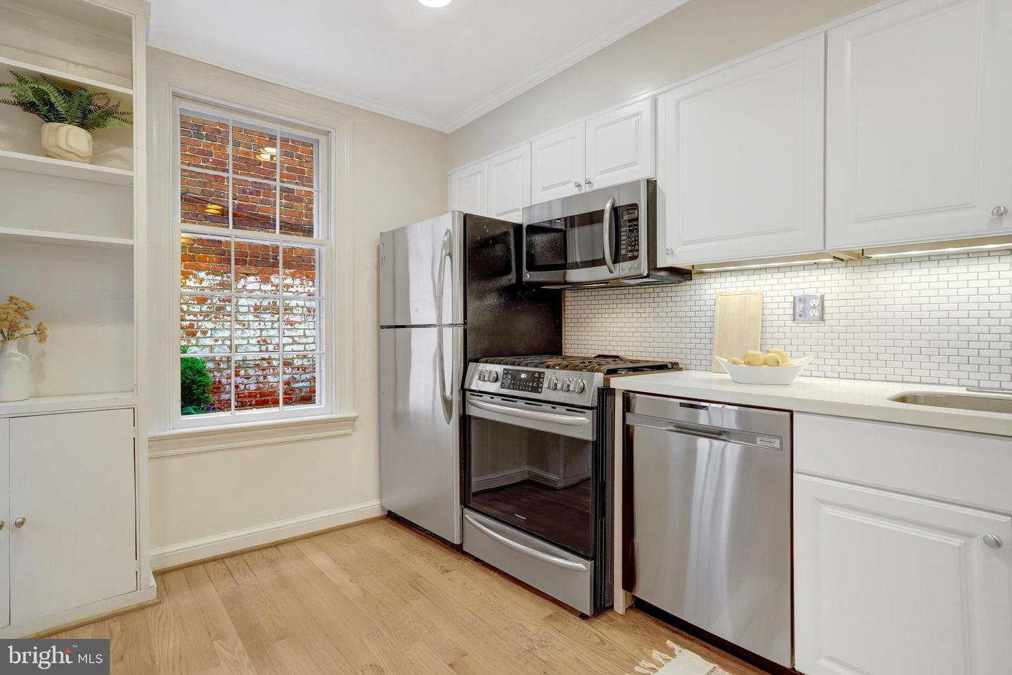 230 N SAINT ASAPH ST, ALEXANDRIA, Virginia 22314, 2 Bedrooms Bedrooms, ,2 BathroomsBathrooms,Residential,For sale,230 N SAINT ASAPH ST,VAAX2045652 MLS # VAAX2045652