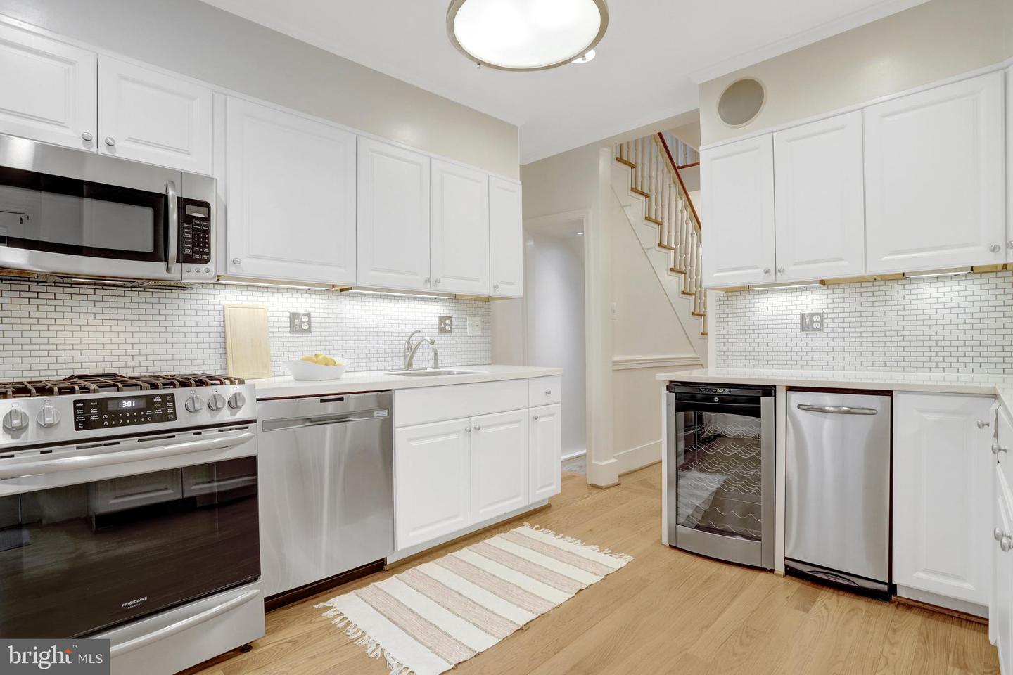 230 N SAINT ASAPH ST, ALEXANDRIA, Virginia 22314, 2 Bedrooms Bedrooms, ,2 BathroomsBathrooms,Residential,For sale,230 N SAINT ASAPH ST,VAAX2045652 MLS # VAAX2045652