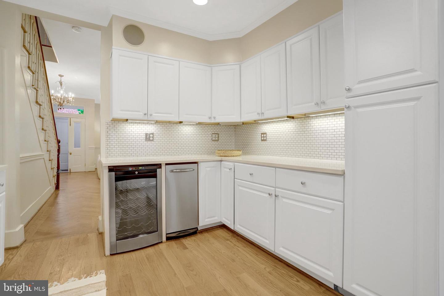 230 N SAINT ASAPH ST, ALEXANDRIA, Virginia 22314, 2 Bedrooms Bedrooms, ,2 BathroomsBathrooms,Residential,For sale,230 N SAINT ASAPH ST,VAAX2045652 MLS # VAAX2045652