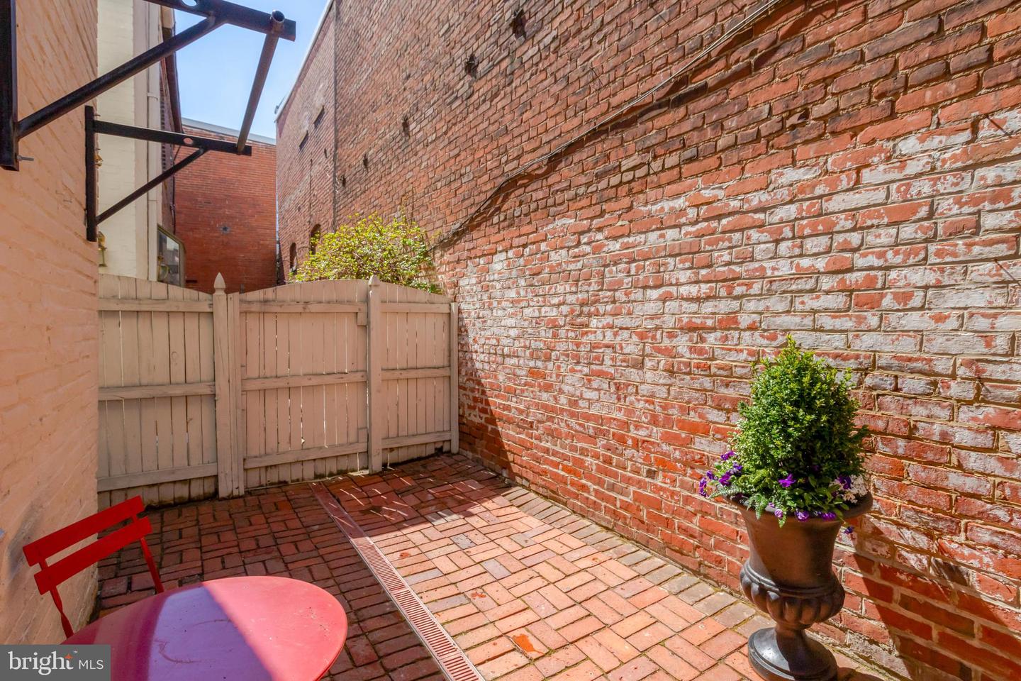 230 N SAINT ASAPH ST, ALEXANDRIA, Virginia 22314, 2 Bedrooms Bedrooms, ,2 BathroomsBathrooms,Residential,For sale,230 N SAINT ASAPH ST,VAAX2045652 MLS # VAAX2045652