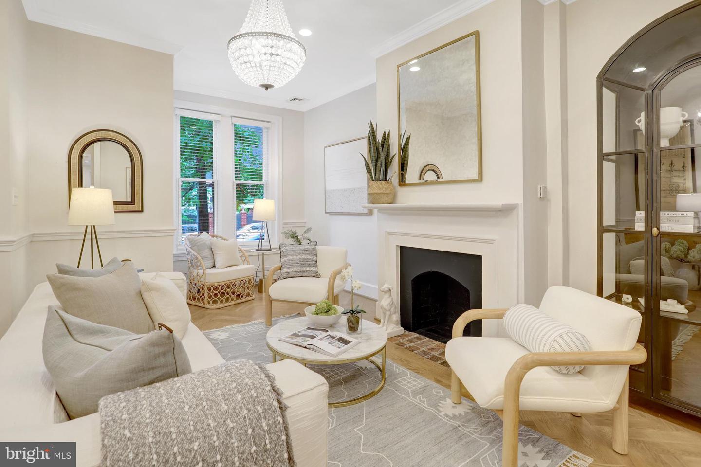 230 N SAINT ASAPH ST, ALEXANDRIA, Virginia 22314, 2 Bedrooms Bedrooms, ,2 BathroomsBathrooms,Residential,For sale,230 N SAINT ASAPH ST,VAAX2045652 MLS # VAAX2045652