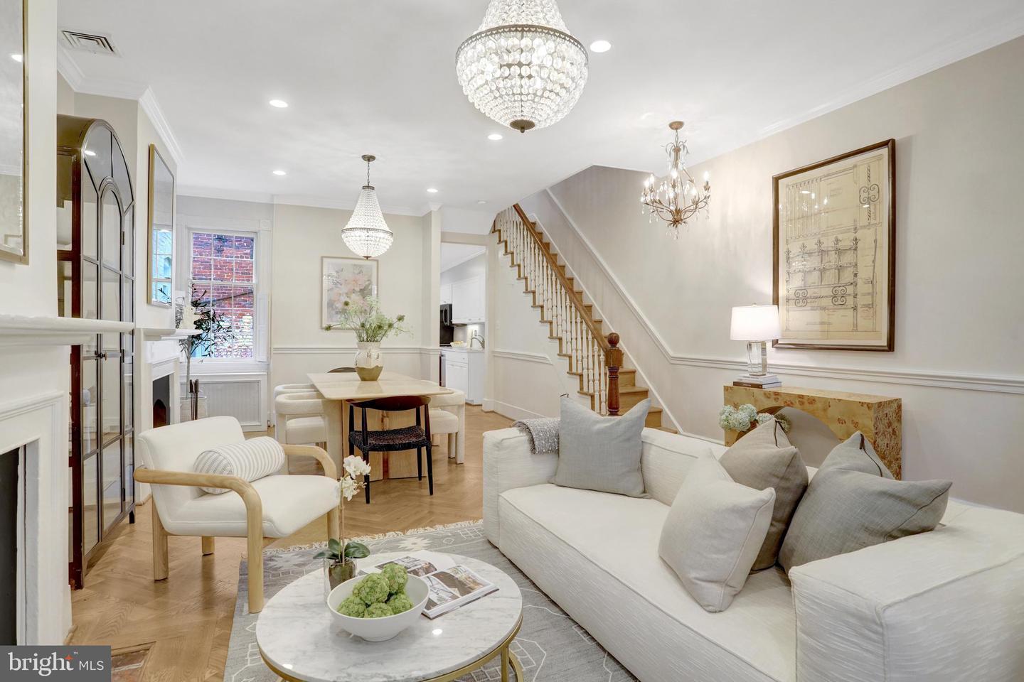230 N SAINT ASAPH ST, ALEXANDRIA, Virginia 22314, 2 Bedrooms Bedrooms, ,2 BathroomsBathrooms,Residential,For sale,230 N SAINT ASAPH ST,VAAX2045652 MLS # VAAX2045652