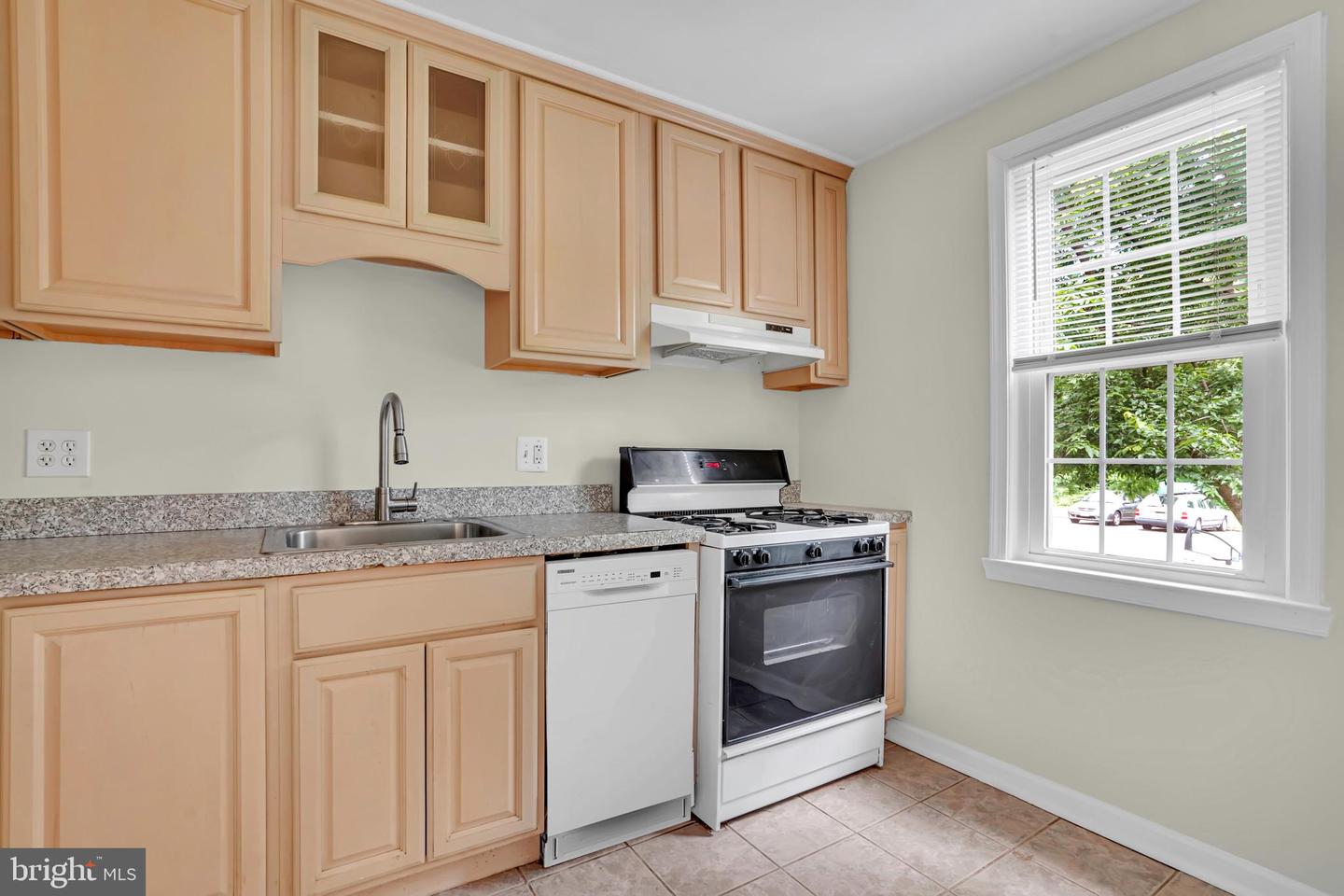 6517 POTOMAC AVE #A2, ALEXANDRIA, Virginia 22307, 2 Bedrooms Bedrooms, ,1 BathroomBathrooms,Residential,For sale,6517 POTOMAC AVE #A2,VAFX2242832 MLS # VAFX2242832