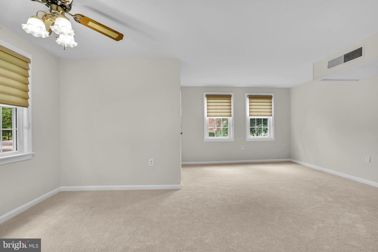 6517 POTOMAC AVE #A2, ALEXANDRIA, Virginia 22307, 2 Bedrooms Bedrooms, ,1 BathroomBathrooms,Residential,For sale,6517 POTOMAC AVE #A2,VAFX2242832 MLS # VAFX2242832