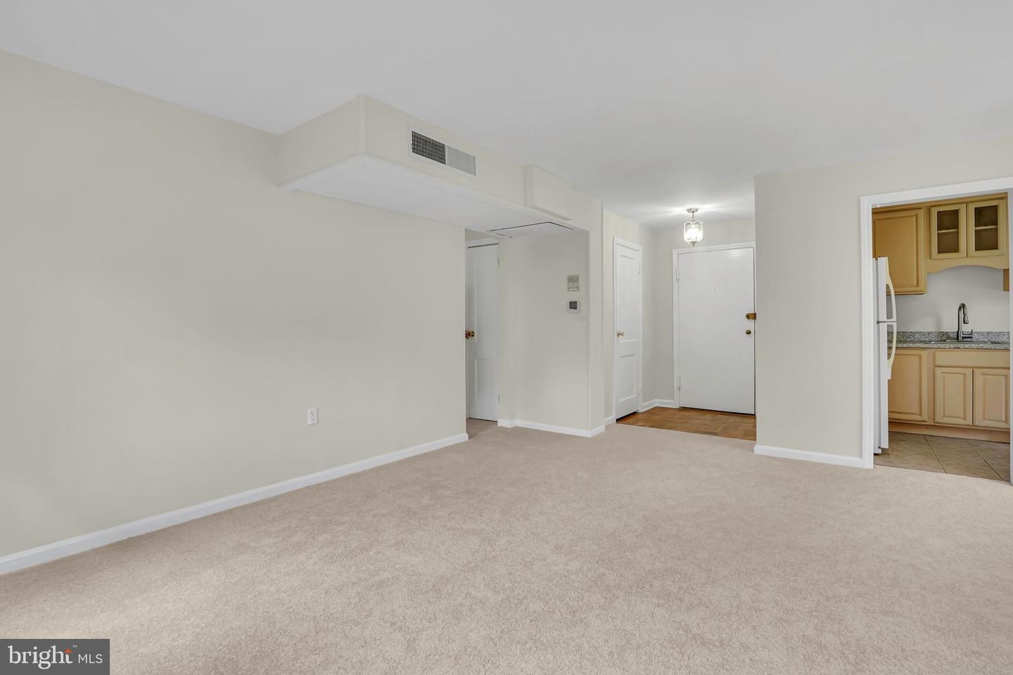 6517 POTOMAC AVE #A2, ALEXANDRIA, Virginia 22307, 2 Bedrooms Bedrooms, ,1 BathroomBathrooms,Residential,For sale,6517 POTOMAC AVE #A2,VAFX2242832 MLS # VAFX2242832