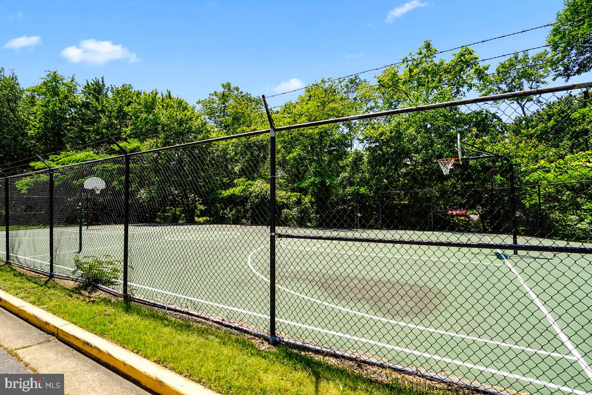 6517 POTOMAC AVE #A2, ALEXANDRIA, Virginia 22307, 2 Bedrooms Bedrooms, ,1 BathroomBathrooms,Residential,For sale,6517 POTOMAC AVE #A2,VAFX2242832 MLS # VAFX2242832