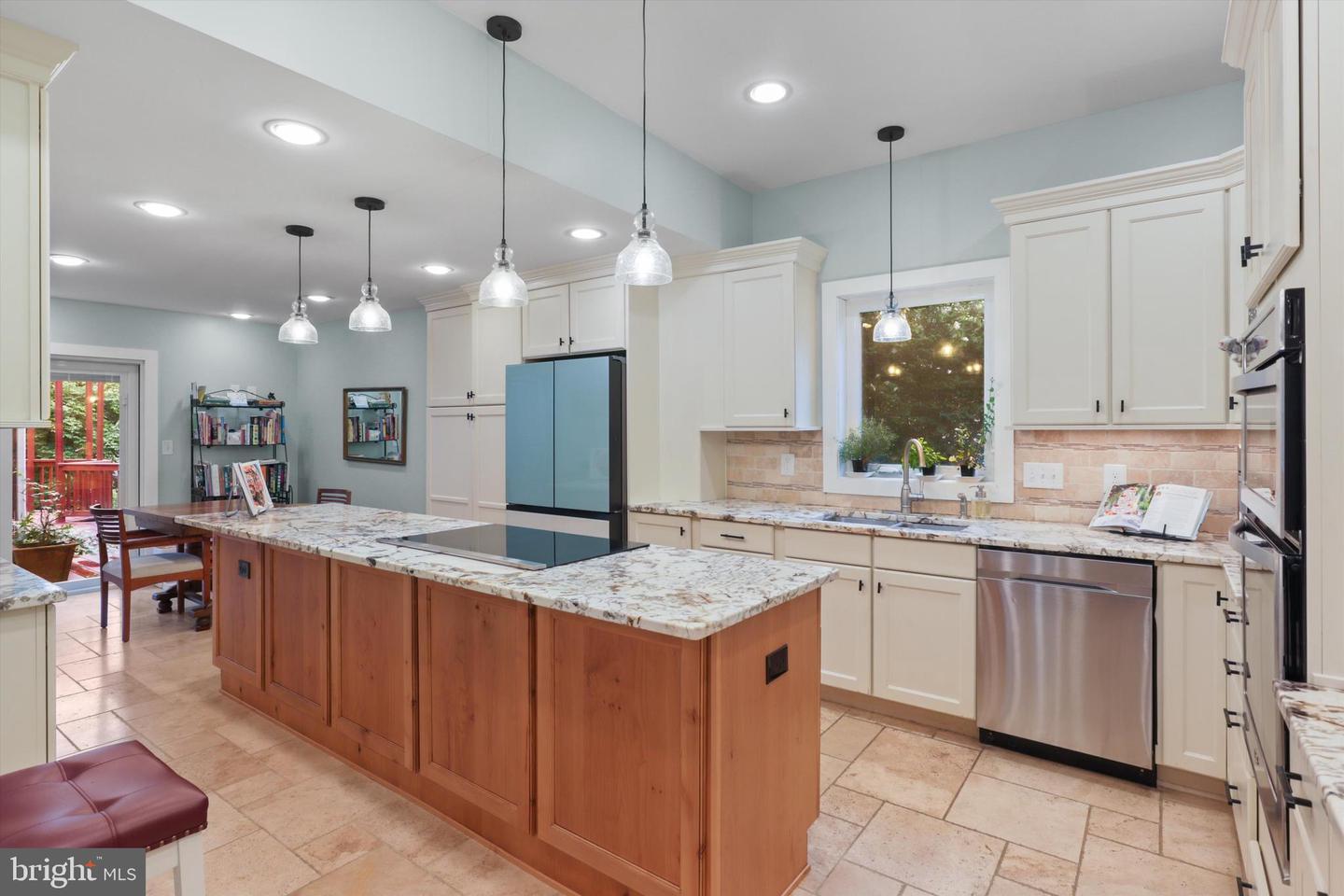 3134 CLAYBORNE AVE, ALEXANDRIA, Virginia 22306, 5 Bedrooms Bedrooms, ,3 BathroomsBathrooms,Residential,For sale,3134 CLAYBORNE AVE,VAFX2242884 MLS # VAFX2242884
