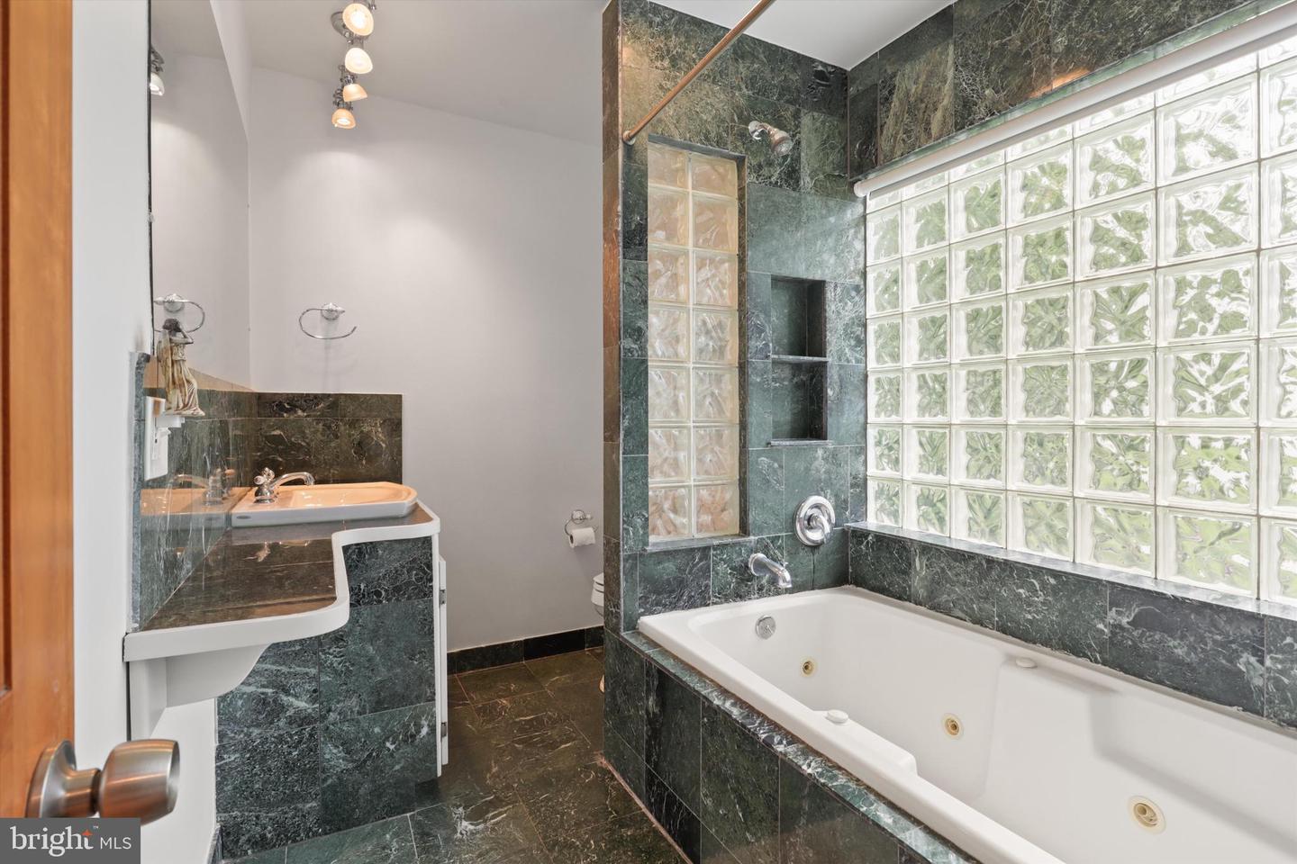 3134 CLAYBORNE AVE, ALEXANDRIA, Virginia 22306, 5 Bedrooms Bedrooms, ,3 BathroomsBathrooms,Residential,For sale,3134 CLAYBORNE AVE,VAFX2242884 MLS # VAFX2242884