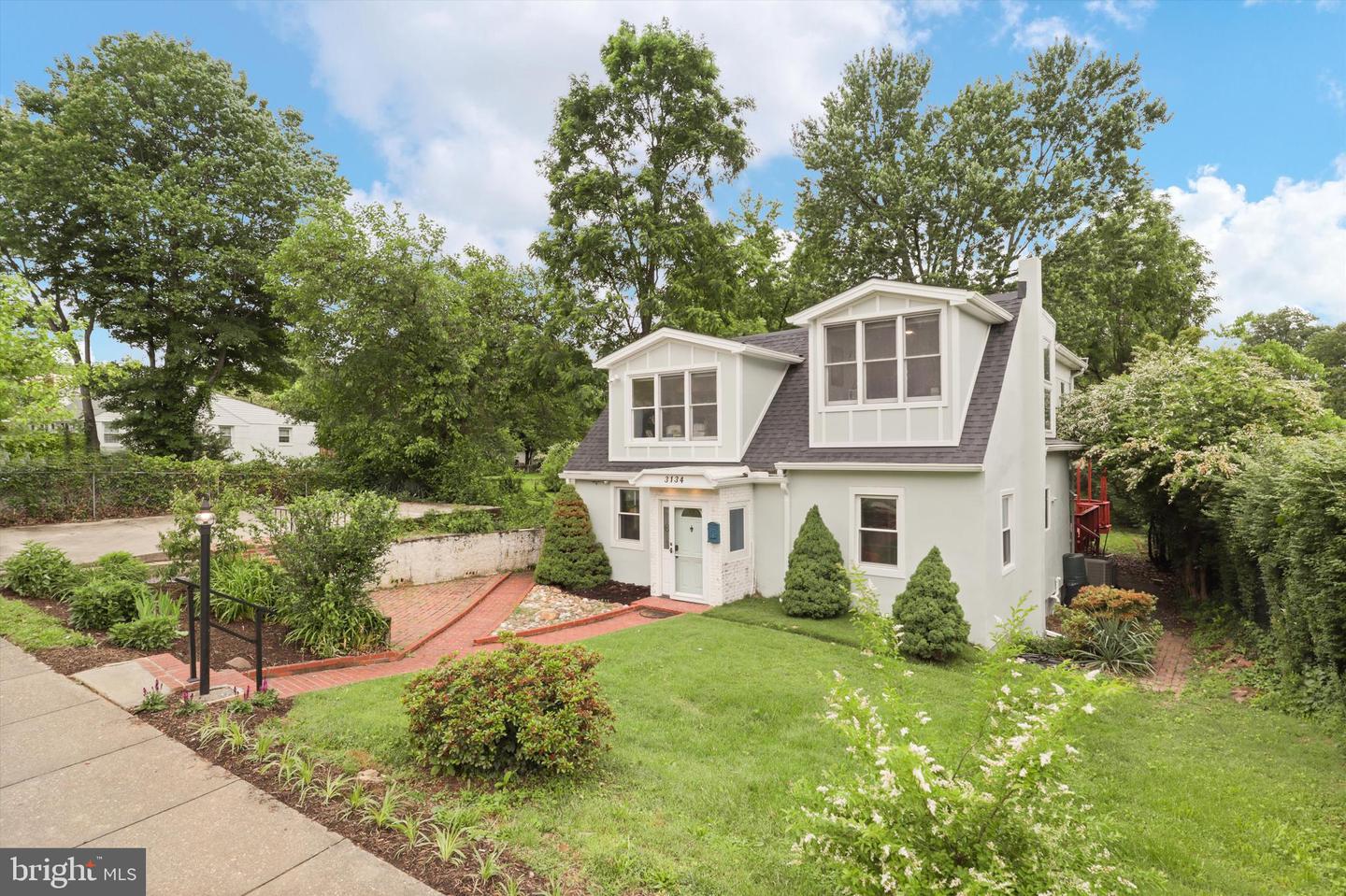 3134 CLAYBORNE AVE, ALEXANDRIA, Virginia 22306, 5 Bedrooms Bedrooms, ,3 BathroomsBathrooms,Residential,For sale,3134 CLAYBORNE AVE,VAFX2242884 MLS # VAFX2242884