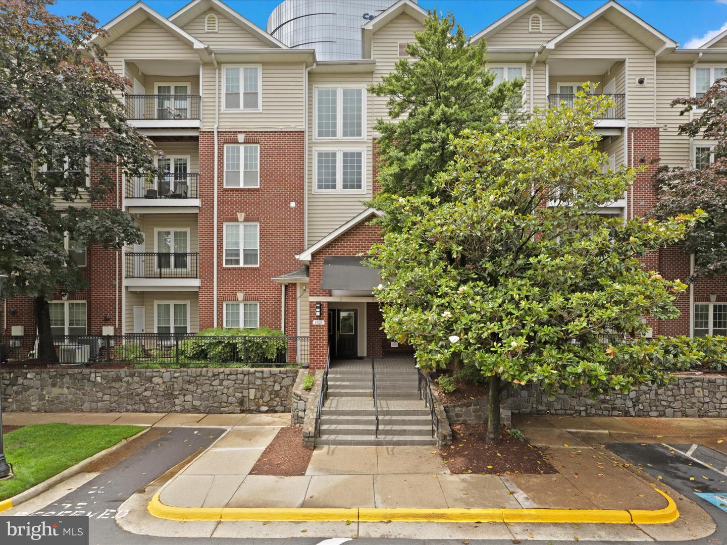 1521 SPRING GATE DR #10308, MCLEAN, Virginia 22102, 2 Bedrooms Bedrooms, ,2 BathroomsBathrooms,Residential,For sale,1521 SPRING GATE DR #10308,VAFX2242896 MLS # VAFX2242896