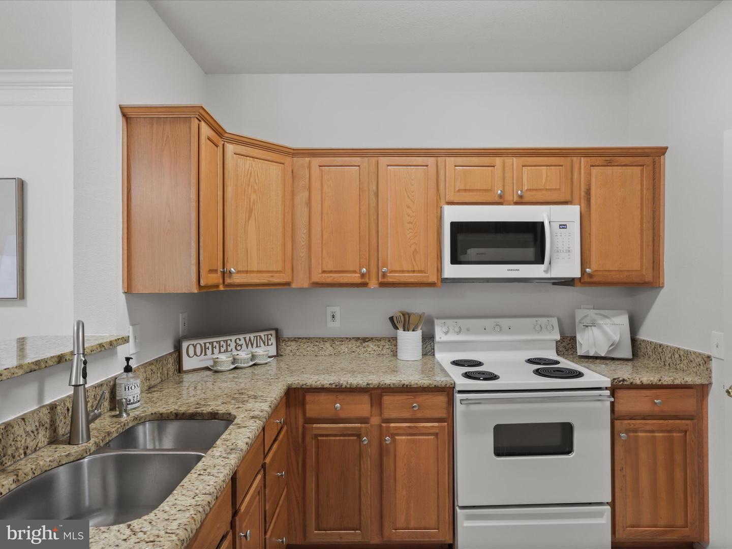 1521 SPRING GATE DR #10308, MCLEAN, Virginia 22102, 2 Bedrooms Bedrooms, ,2 BathroomsBathrooms,Residential,For sale,1521 SPRING GATE DR #10308,VAFX2242896 MLS # VAFX2242896