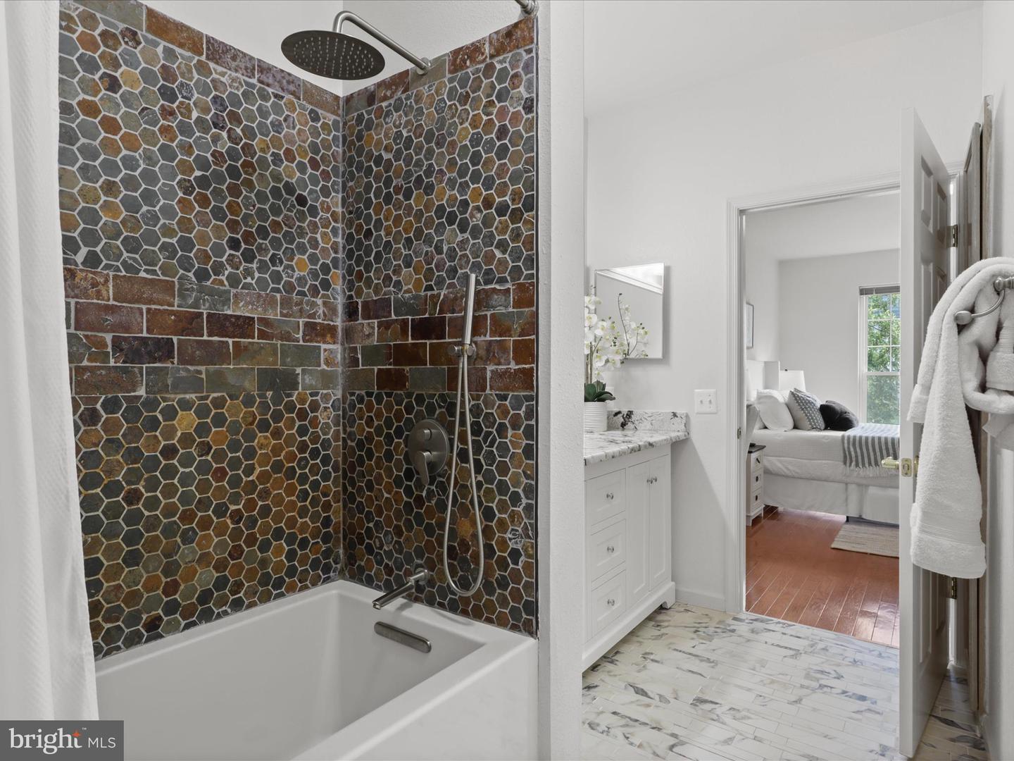 1521 SPRING GATE DR #10308, MCLEAN, Virginia 22102, 2 Bedrooms Bedrooms, ,2 BathroomsBathrooms,Residential,For sale,1521 SPRING GATE DR #10308,VAFX2242896 MLS # VAFX2242896
