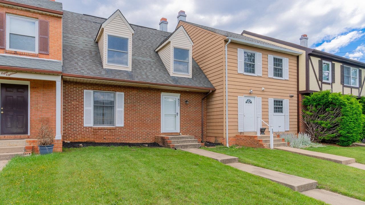 822 MEADOWLARK DR, HARRISONBURG, Virginia 22850, 2 Bedrooms Bedrooms, ,1 BathroomBathrooms,Residential,822 MEADOWLARK DR,664978 MLS # 664978