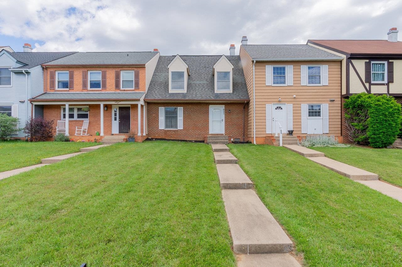 822 MEADOWLARK DR, HARRISONBURG, Virginia 22850, 2 Bedrooms Bedrooms, ,1 BathroomBathrooms,Residential,822 MEADOWLARK DR,664978 MLS # 664978
