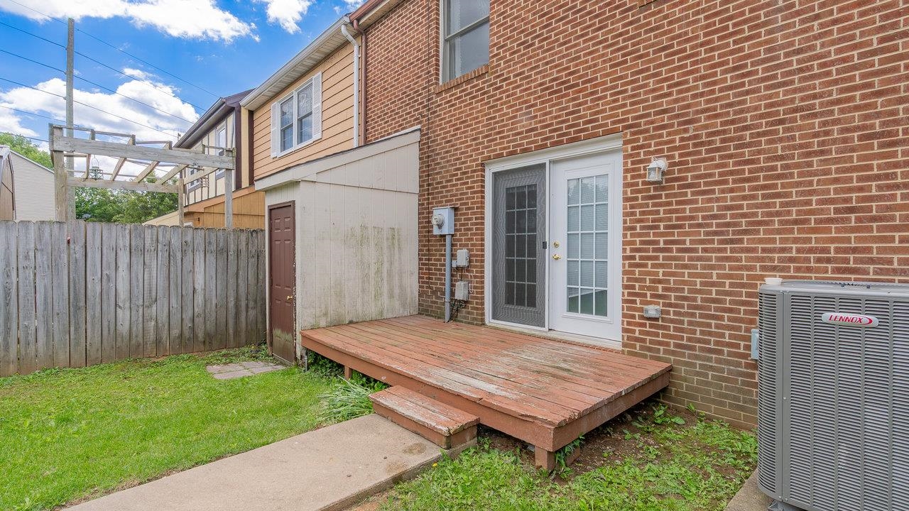 822 MEADOWLARK DR, HARRISONBURG, Virginia 22850, 2 Bedrooms Bedrooms, ,1 BathroomBathrooms,Residential,822 MEADOWLARK DR,664978 MLS # 664978