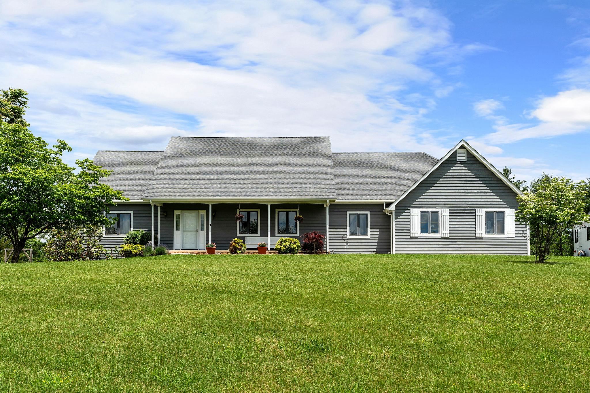 85 SHACKELFORD LN, VERONA, Virginia 24482, 5 Bedrooms Bedrooms, ,4 BathroomsBathrooms,Residential,85 SHACKELFORD LN,664979 MLS # 664979
