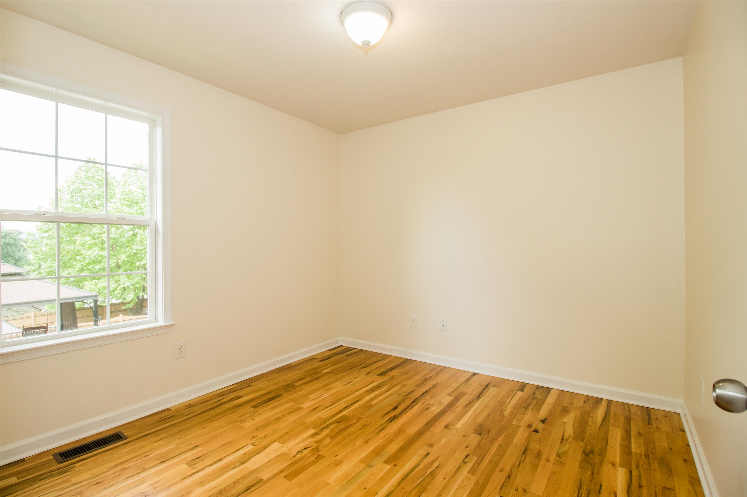 321 STICKLEY ST, MOUNT JACKSON, Virginia 22842, 3 Bedrooms Bedrooms, ,2 BathroomsBathrooms,Residential,321 STICKLEY ST,664980 MLS # 664980