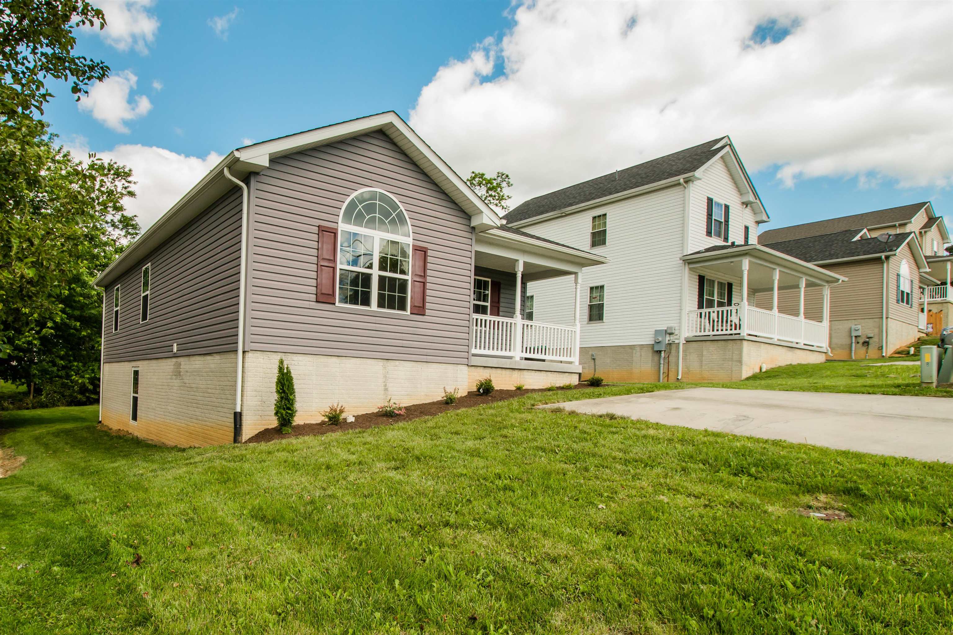 321 STICKLEY ST, MOUNT JACKSON, Virginia 22842, 3 Bedrooms Bedrooms, ,2 BathroomsBathrooms,Residential,321 STICKLEY ST,664980 MLS # 664980