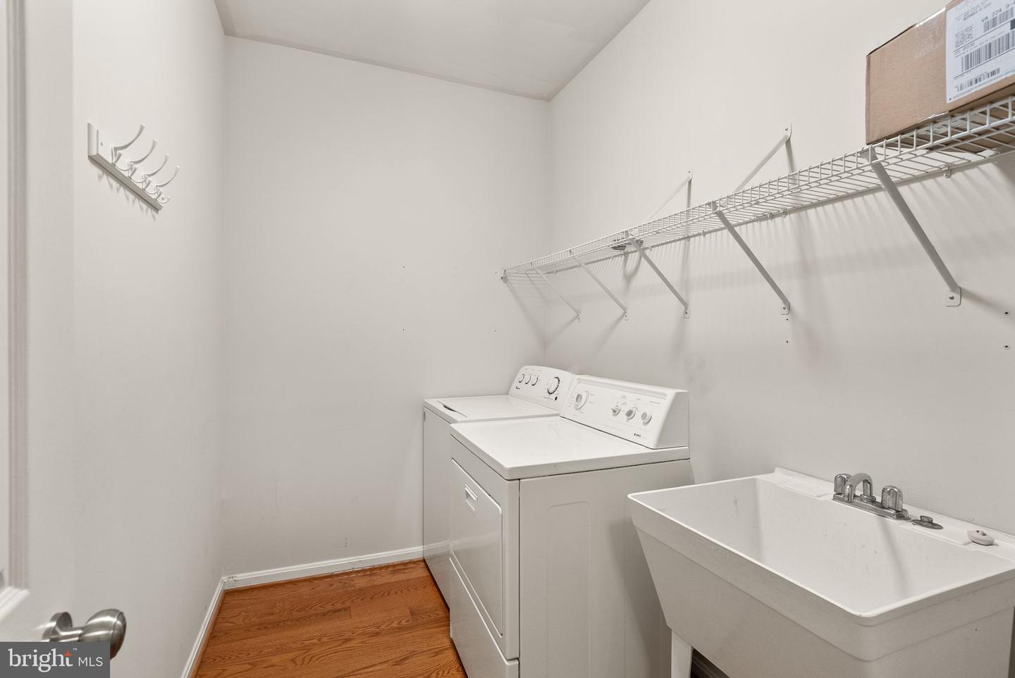 6608 SCHURTZ ST, ALEXANDRIA, Virginia 22310, 4 Bedrooms Bedrooms, ,4 BathroomsBathrooms,Residential,For sale,6608 SCHURTZ ST,VAFX2242942 MLS # VAFX2242942