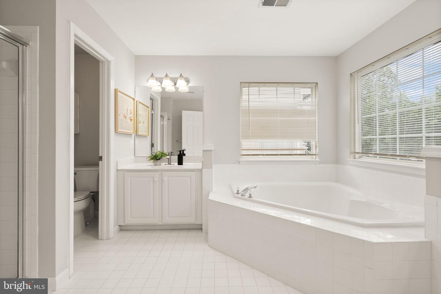 6608 SCHURTZ ST, ALEXANDRIA, Virginia 22310, 4 Bedrooms Bedrooms, ,4 BathroomsBathrooms,Residential,For sale,6608 SCHURTZ ST,VAFX2242942 MLS # VAFX2242942