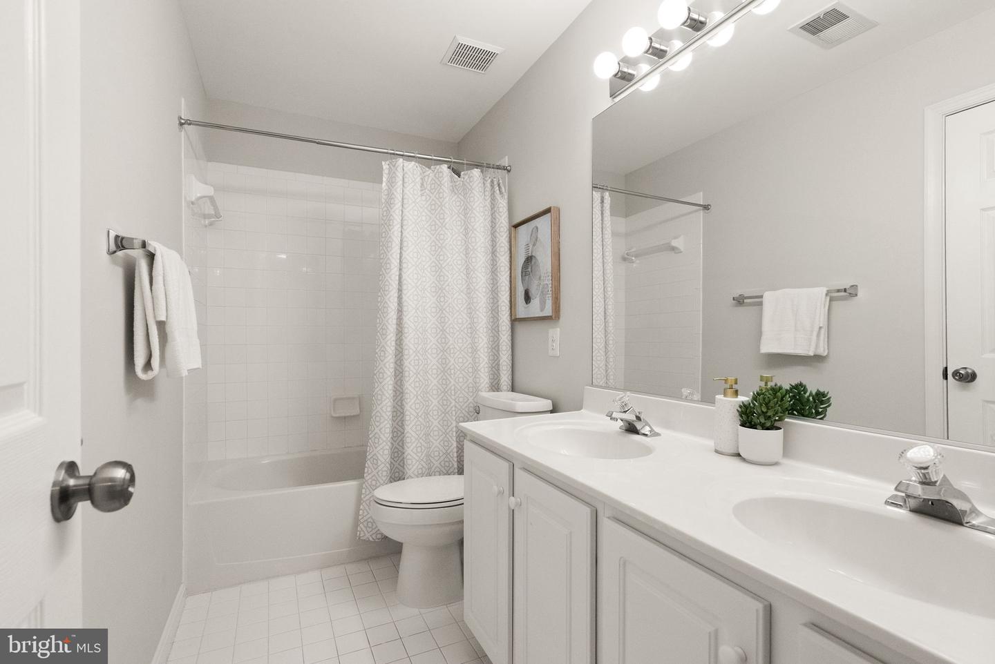 6608 SCHURTZ ST, ALEXANDRIA, Virginia 22310, 4 Bedrooms Bedrooms, ,4 BathroomsBathrooms,Residential,For sale,6608 SCHURTZ ST,VAFX2242942 MLS # VAFX2242942