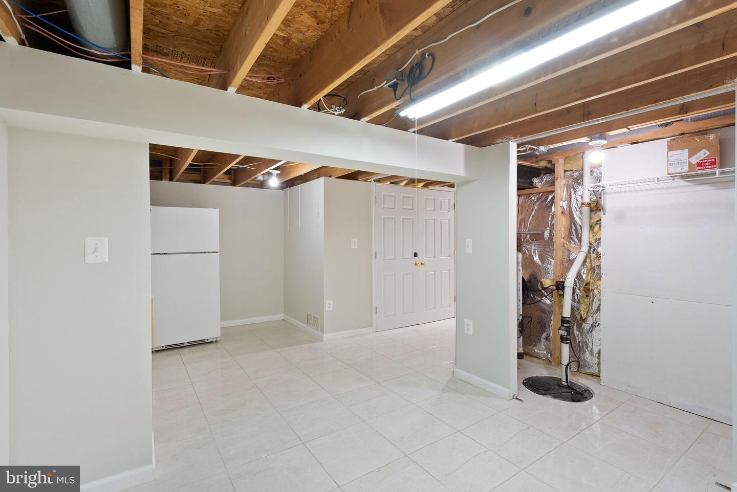 6608 SCHURTZ ST, ALEXANDRIA, Virginia 22310, 4 Bedrooms Bedrooms, ,4 BathroomsBathrooms,Residential,For sale,6608 SCHURTZ ST,VAFX2242942 MLS # VAFX2242942