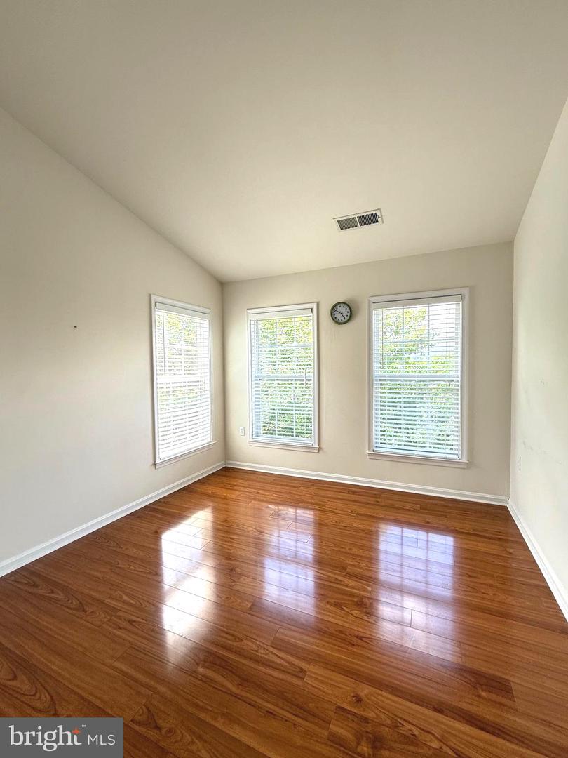 16321 FLOTSAM LN, WOODBRIDGE, Virginia 22191, 3 Bedrooms Bedrooms, ,3 BathroomsBathrooms,Residential,For sale,16321 FLOTSAM LN,VAPW2095482 MLS # VAPW2095482