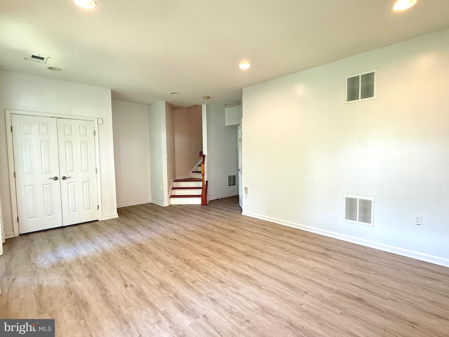 16321 FLOTSAM LN, WOODBRIDGE, Virginia 22191, 3 Bedrooms Bedrooms, ,3 BathroomsBathrooms,Residential,For sale,16321 FLOTSAM LN,VAPW2095482 MLS # VAPW2095482