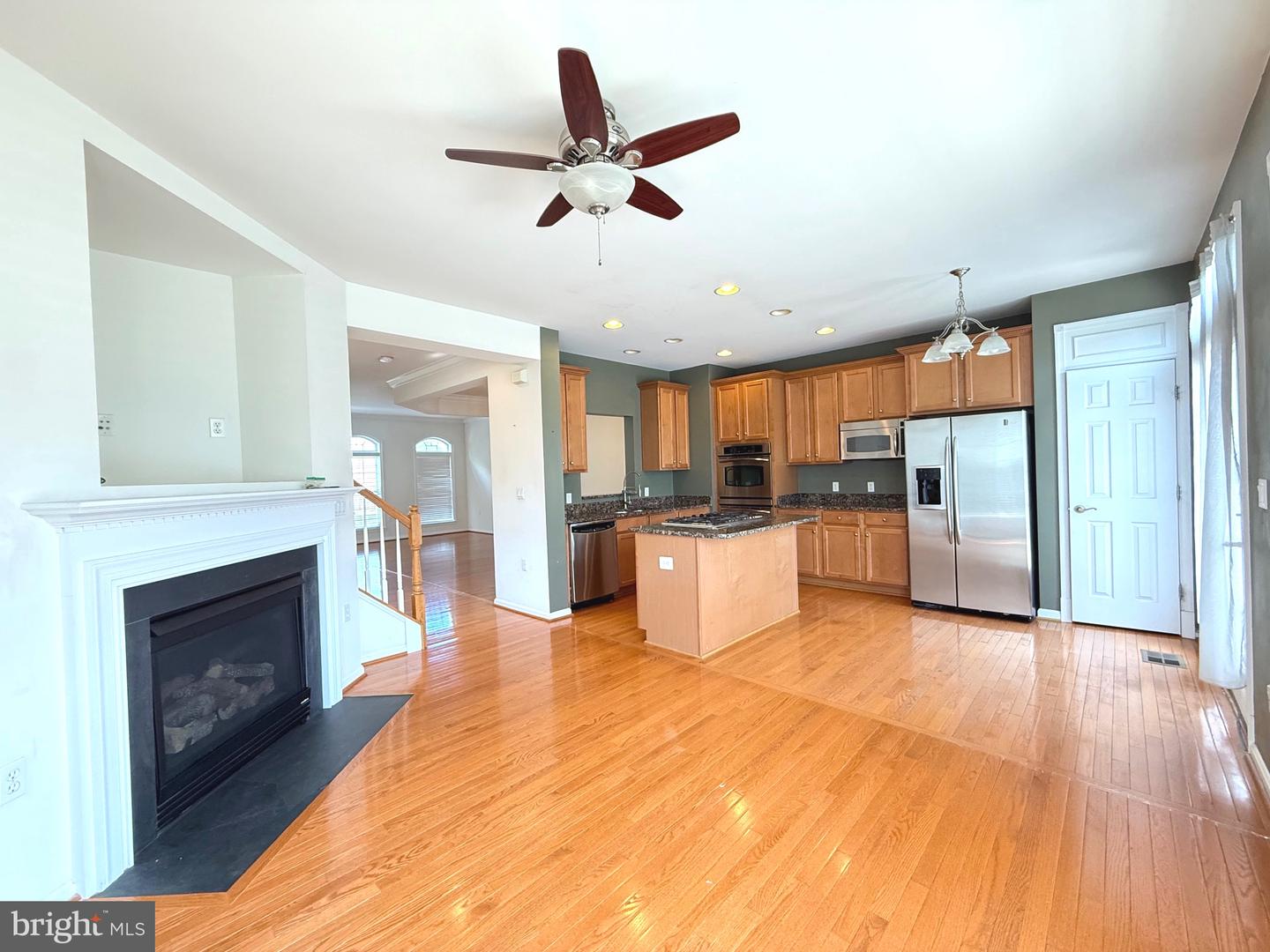 16321 FLOTSAM LN, WOODBRIDGE, Virginia 22191, 3 Bedrooms Bedrooms, ,3 BathroomsBathrooms,Residential,For sale,16321 FLOTSAM LN,VAPW2095482 MLS # VAPW2095482