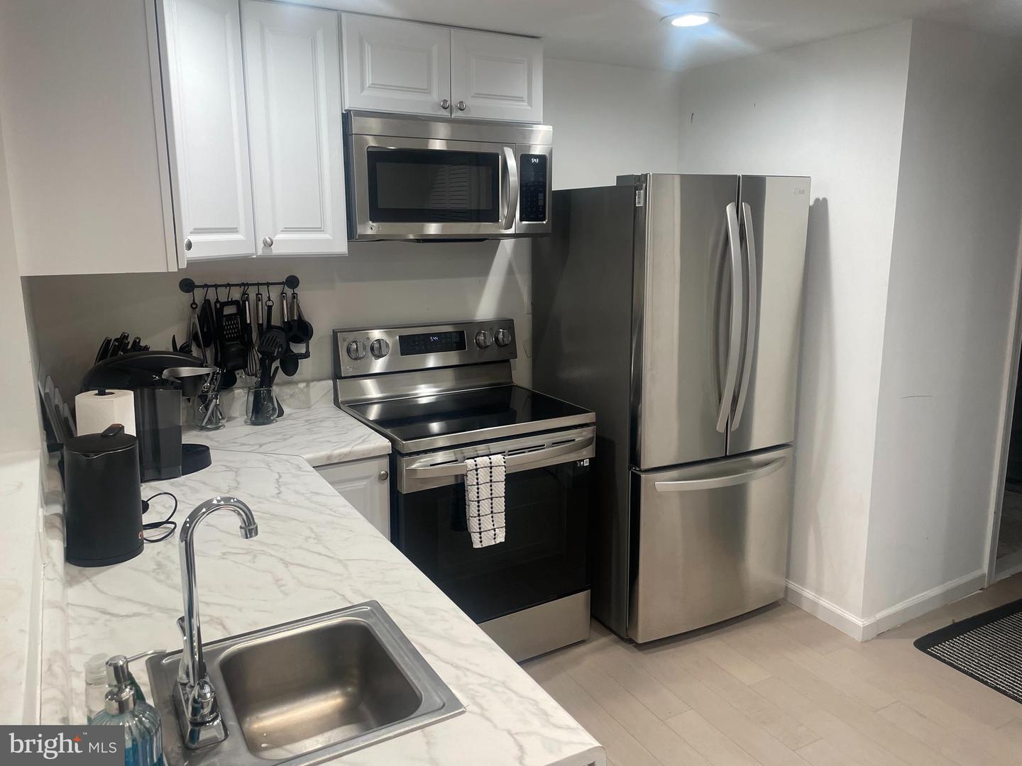 906 I ST SE #1, WASHINGTON, District Of Columbia 20003, 1 Bedroom Bedrooms, ,1 BathroomBathrooms,Residential,For sale,906 I ST SE #1,DCDC2202328 MLS # DCDC2202328