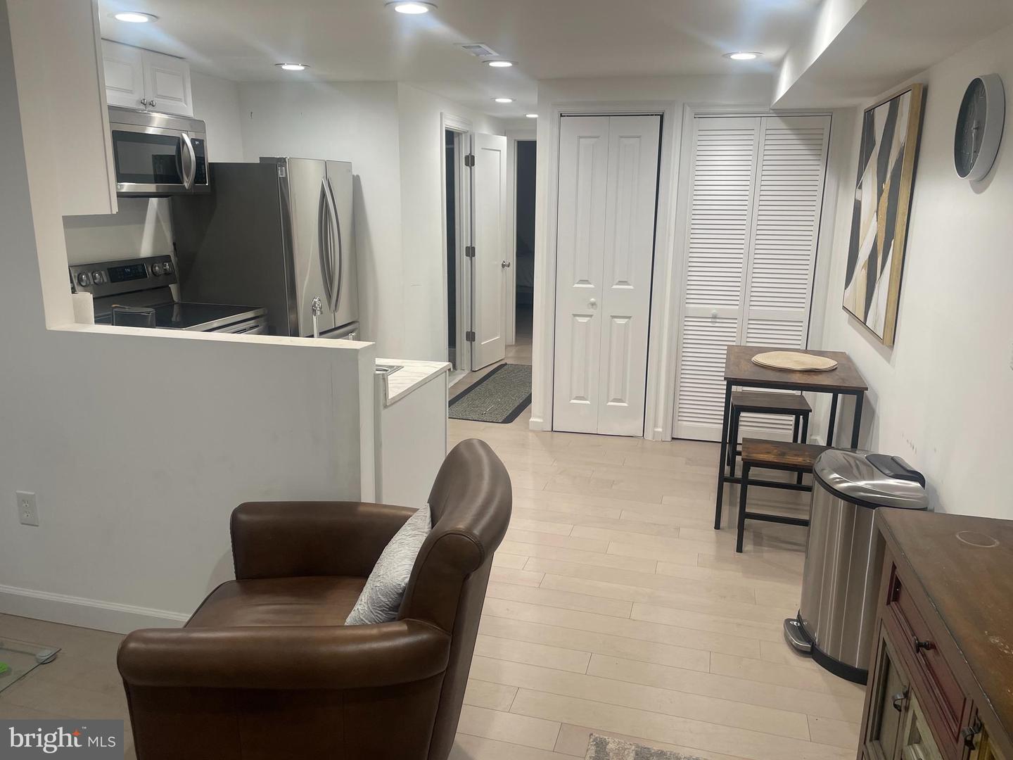 906 I ST SE #1, WASHINGTON, District Of Columbia 20003, 1 Bedroom Bedrooms, ,1 BathroomBathrooms,Residential,For sale,906 I ST SE #1,DCDC2202328 MLS # DCDC2202328