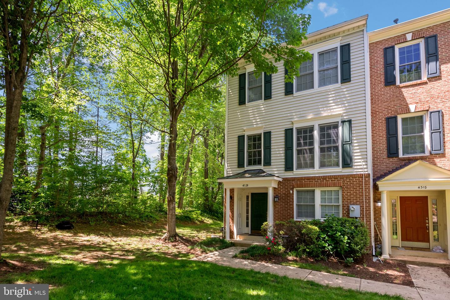 4320 THOMAS BRIGADE LN, FAIRFAX, Virginia 22033, 3 Bedrooms Bedrooms, ,2 BathroomsBathrooms,Residential,For sale,4320 THOMAS BRIGADE LN,VAFX2243038 MLS # VAFX2243038