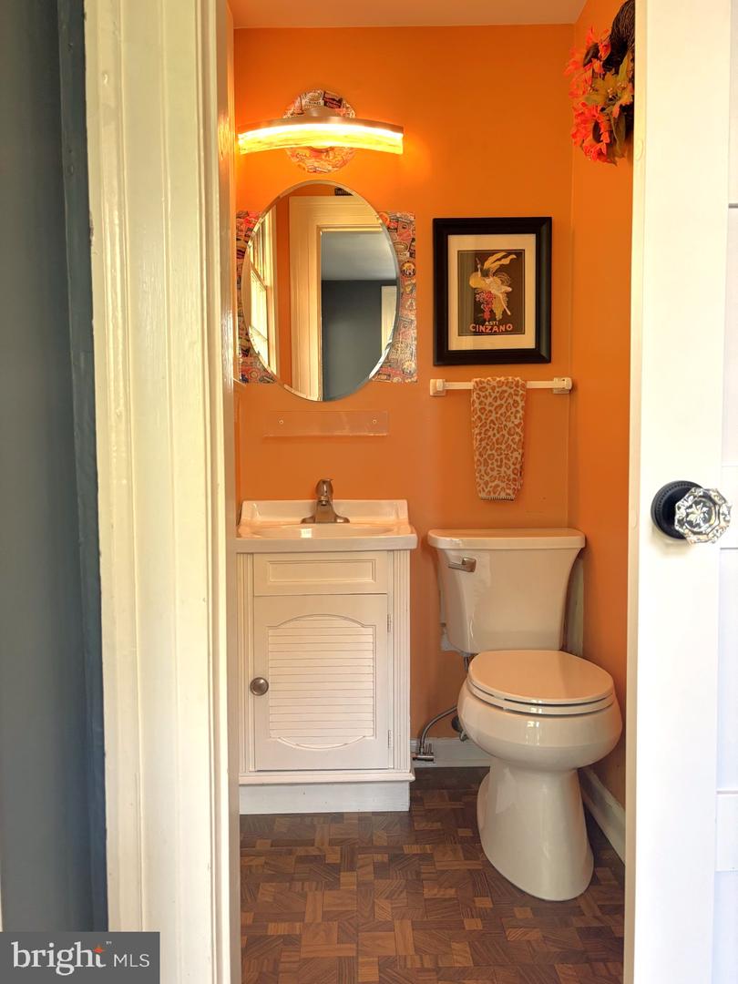 1107 KENMORE AVE, FREDERICKSBURG, Virginia 22401, 4 Bedrooms Bedrooms, ,1 BathroomBathrooms,Residential,For sale,1107 KENMORE AVE,VAFB2008296 MLS # VAFB2008296