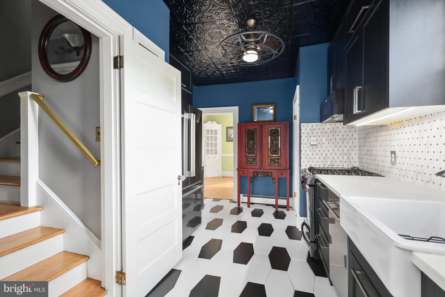 1107 KENMORE AVE, FREDERICKSBURG, Virginia 22401, 4 Bedrooms Bedrooms, ,1 BathroomBathrooms,Residential,For sale,1107 KENMORE AVE,VAFB2008296 MLS # VAFB2008296
