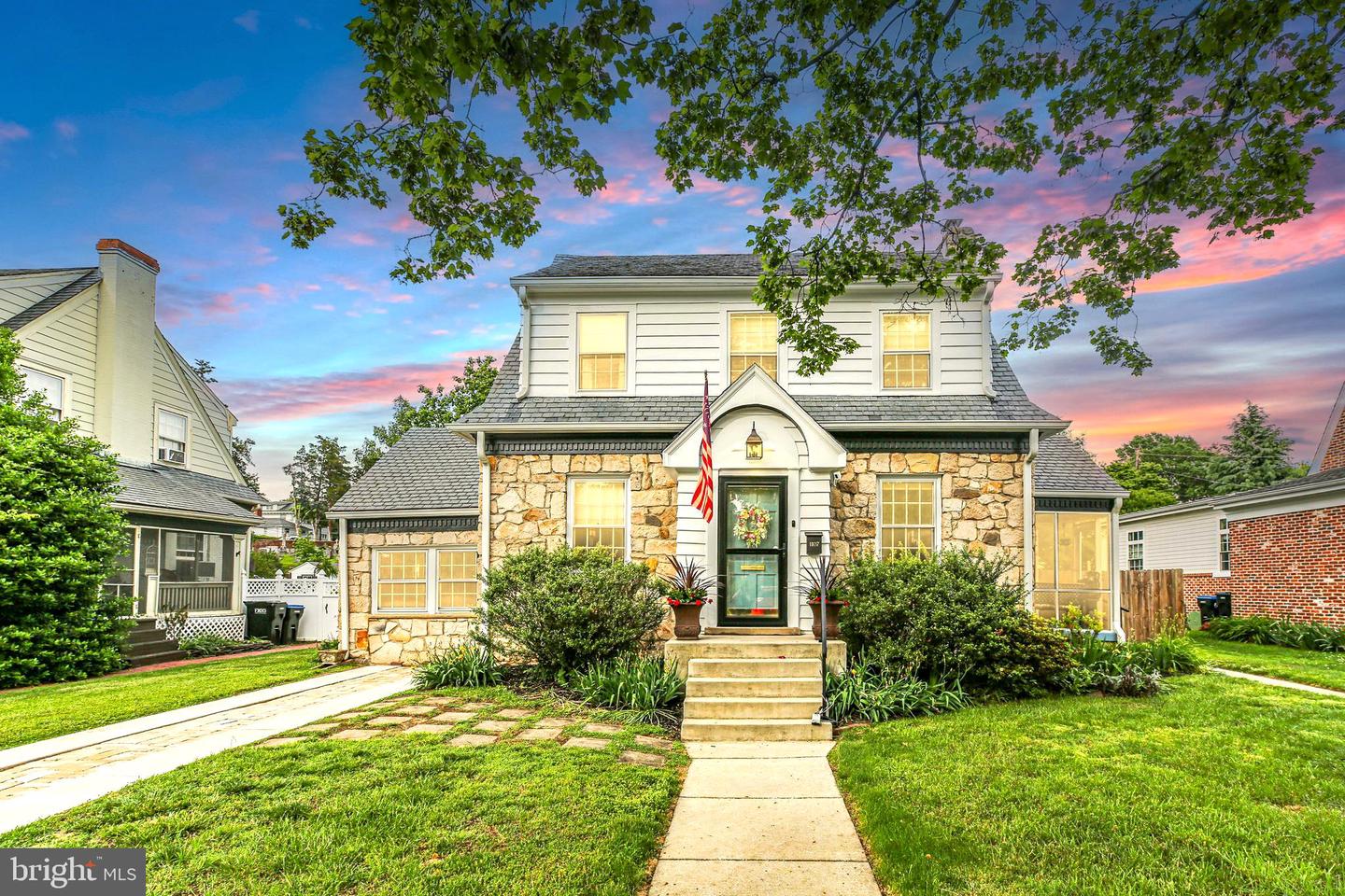 1107 KENMORE AVE, FREDERICKSBURG, Virginia 22401, 4 Bedrooms Bedrooms, ,1 BathroomBathrooms,Residential,For sale,1107 KENMORE AVE,VAFB2008296 MLS # VAFB2008296