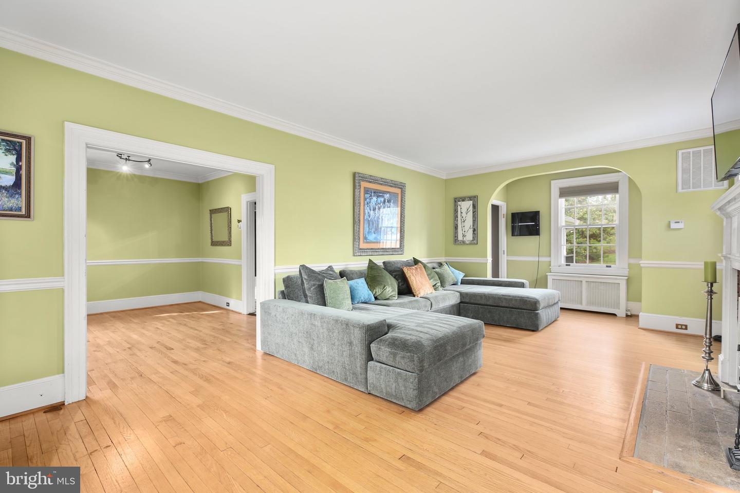 1107 KENMORE AVE, FREDERICKSBURG, Virginia 22401, 4 Bedrooms Bedrooms, ,1 BathroomBathrooms,Residential,For sale,1107 KENMORE AVE,VAFB2008296 MLS # VAFB2008296