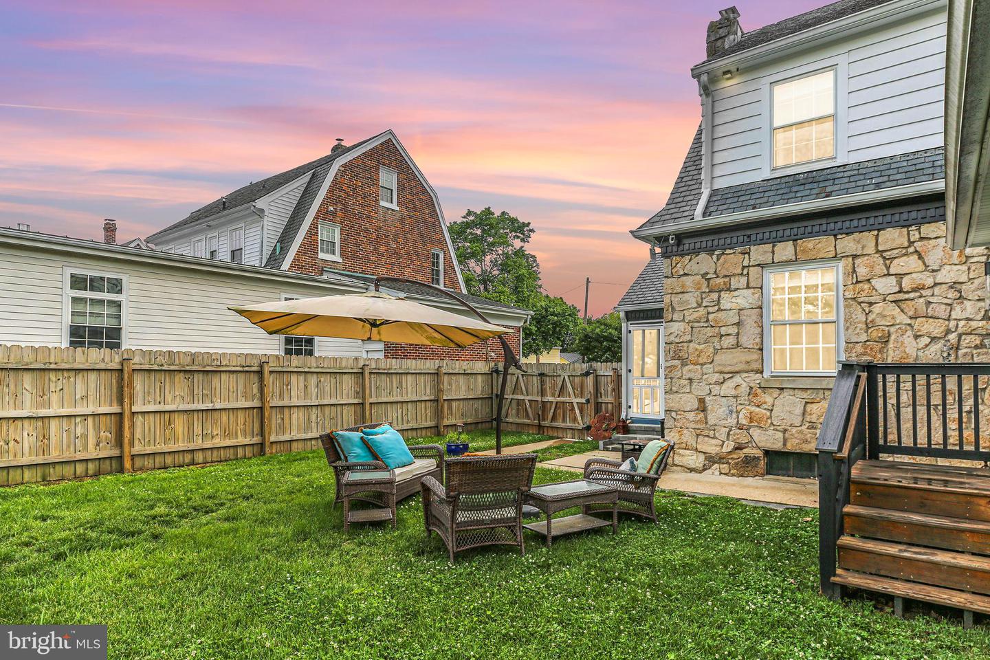 1107 KENMORE AVE, FREDERICKSBURG, Virginia 22401, 4 Bedrooms Bedrooms, ,1 BathroomBathrooms,Residential,For sale,1107 KENMORE AVE,VAFB2008296 MLS # VAFB2008296