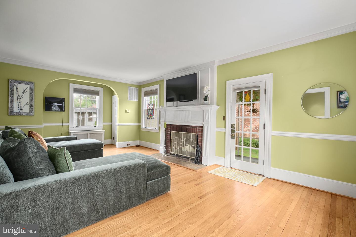 1107 KENMORE AVE, FREDERICKSBURG, Virginia 22401, 4 Bedrooms Bedrooms, ,1 BathroomBathrooms,Residential,For sale,1107 KENMORE AVE,VAFB2008296 MLS # VAFB2008296
