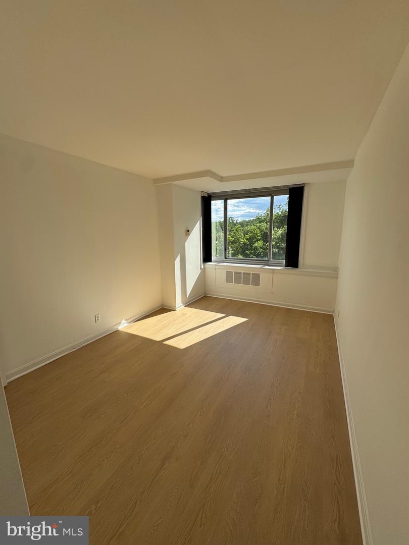 4200 CATHEDRAL AVE NW #1018, WASHINGTON, District Of Columbia 20016, 1 Bedroom Bedrooms, ,1 BathroomBathrooms,Residential,For sale,4200 CATHEDRAL AVE NW #1018,DCDC2202366 MLS # DCDC2202366