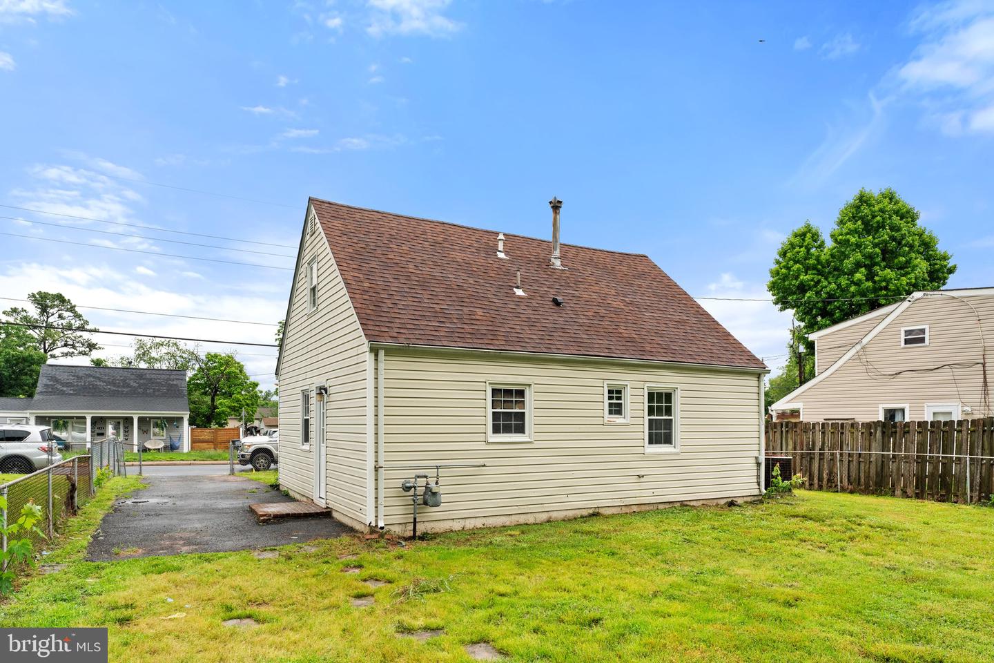 145 MARTIN DR, MANASSAS PARK, Virginia 20111, 3 Bedrooms Bedrooms, ,1 BathroomBathrooms,Residential,For sale,145 MARTIN DR,VAMP2003064 MLS # VAMP2003064