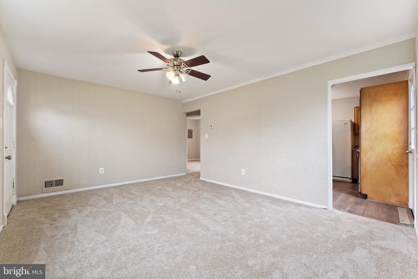 145 MARTIN DR, MANASSAS PARK, Virginia 20111, 3 Bedrooms Bedrooms, ,1 BathroomBathrooms,Residential,For sale,145 MARTIN DR,VAMP2003064 MLS # VAMP2003064