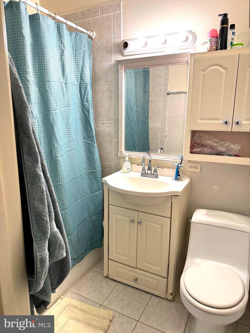 7332 LEE HWY #201, FALLS CHURCH, Virginia 22046, 2 Bedrooms Bedrooms, ,1 BathroomBathrooms,Residential,For sale,7332 LEE HWY #201,VAFX2243090 MLS # VAFX2243090