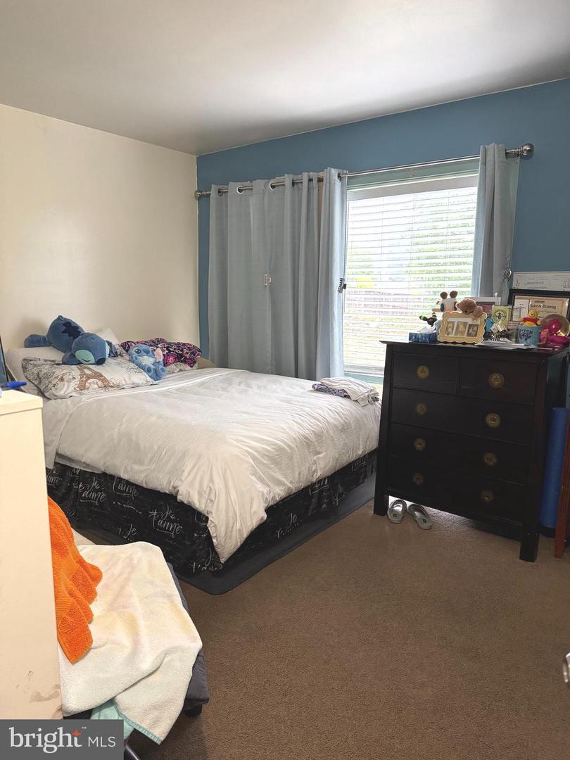 7332 LEE HWY #201, FALLS CHURCH, Virginia 22046, 2 Bedrooms Bedrooms, ,1 BathroomBathrooms,Residential,For sale,7332 LEE HWY #201,VAFX2243090 MLS # VAFX2243090