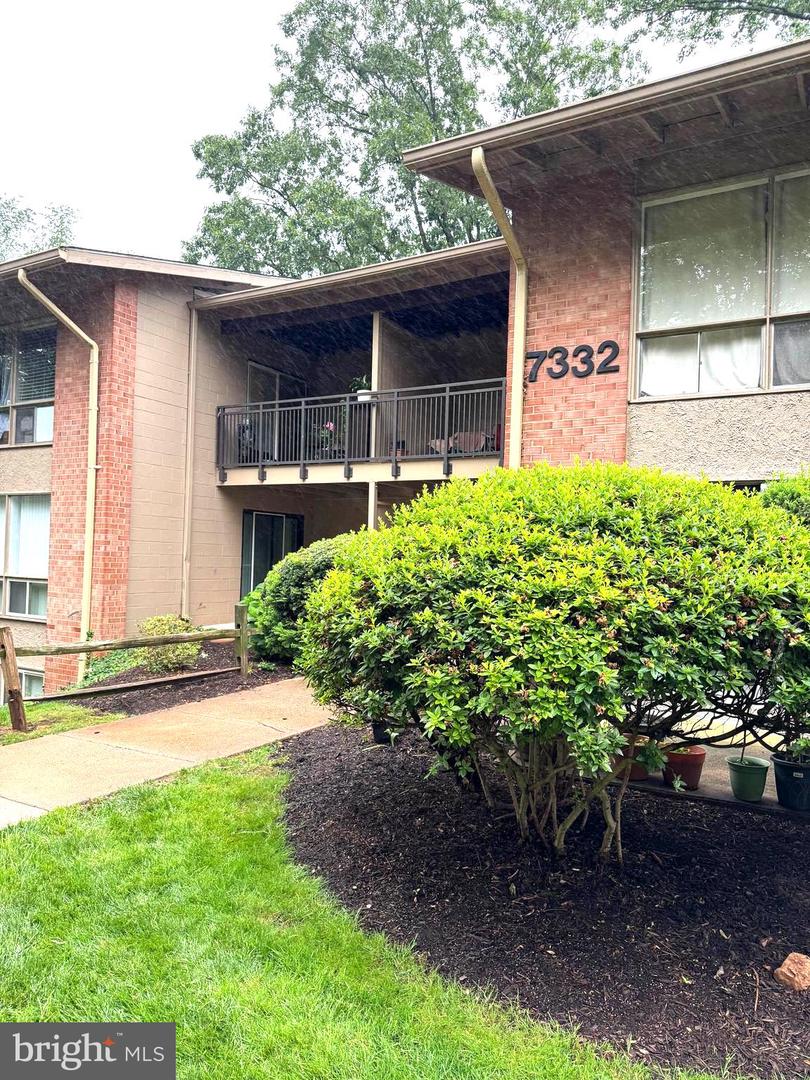 7332 LEE HWY #201, FALLS CHURCH, Virginia 22046, 2 Bedrooms Bedrooms, ,1 BathroomBathrooms,Residential,For sale,7332 LEE HWY #201,VAFX2243090 MLS # VAFX2243090