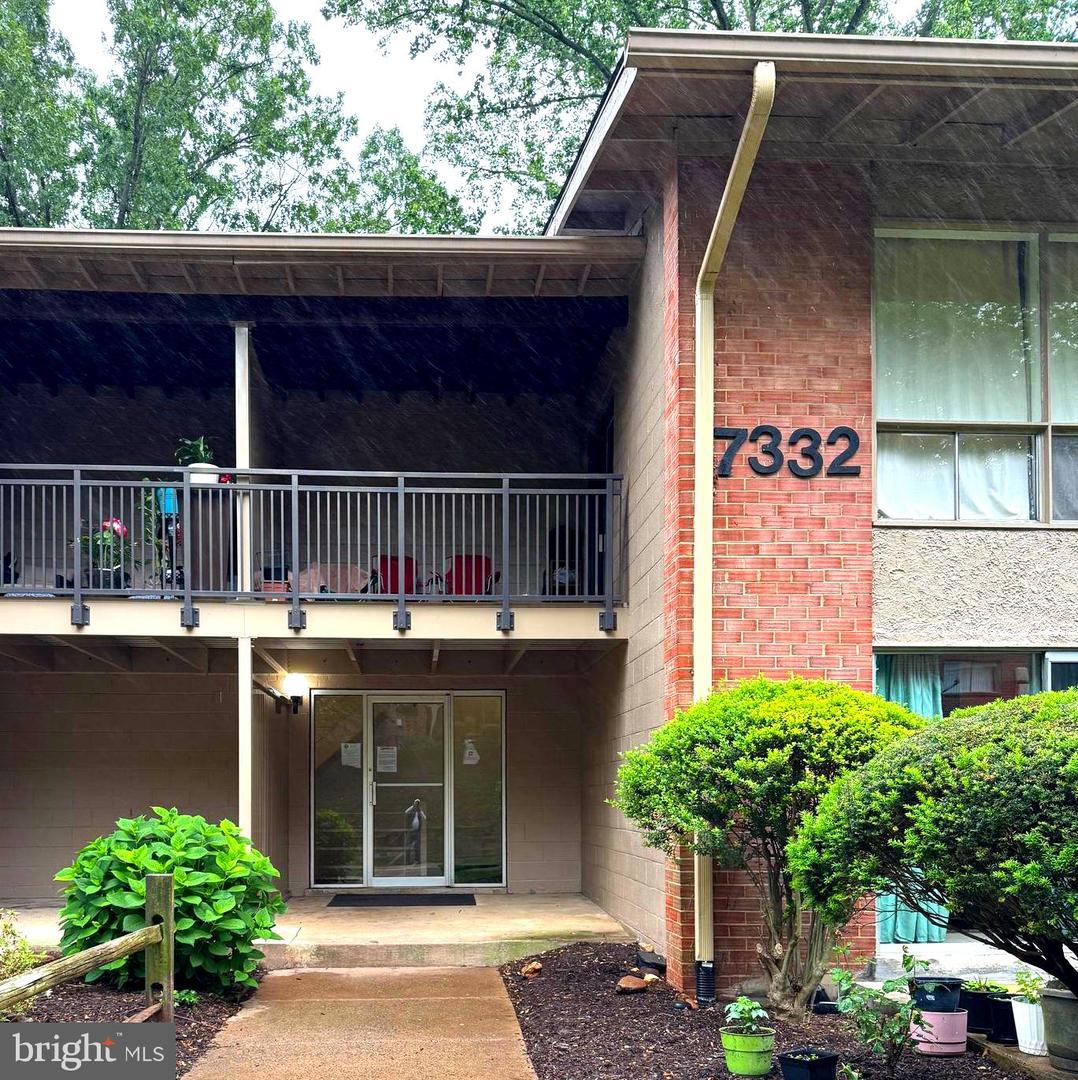 7332 LEE HWY #201, FALLS CHURCH, Virginia 22046, 2 Bedrooms Bedrooms, ,1 BathroomBathrooms,Residential,For sale,7332 LEE HWY #201,VAFX2243090 MLS # VAFX2243090